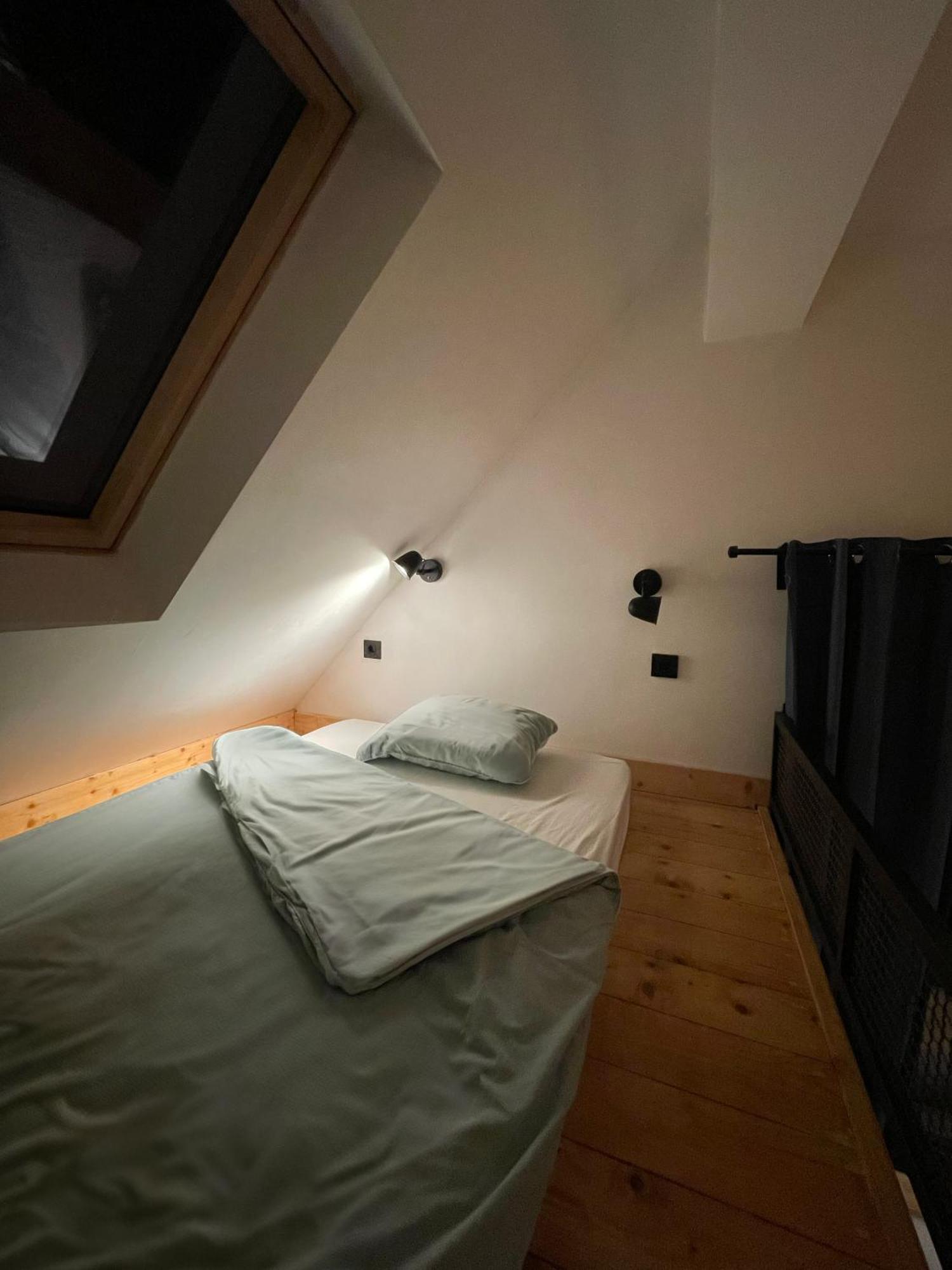 Montana Hotel Lisina Bagian luar foto