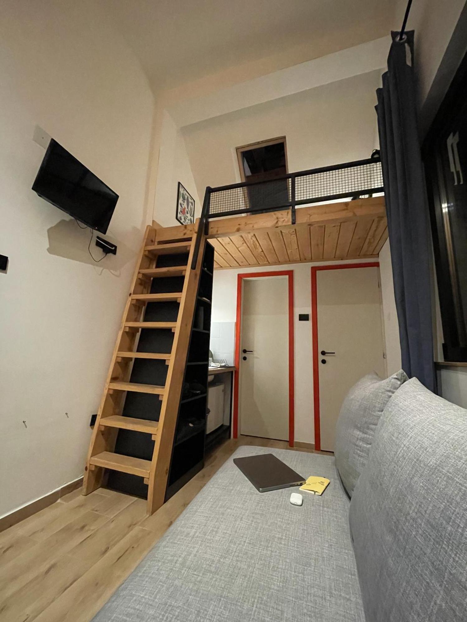 Montana Hotel Lisina Bagian luar foto
