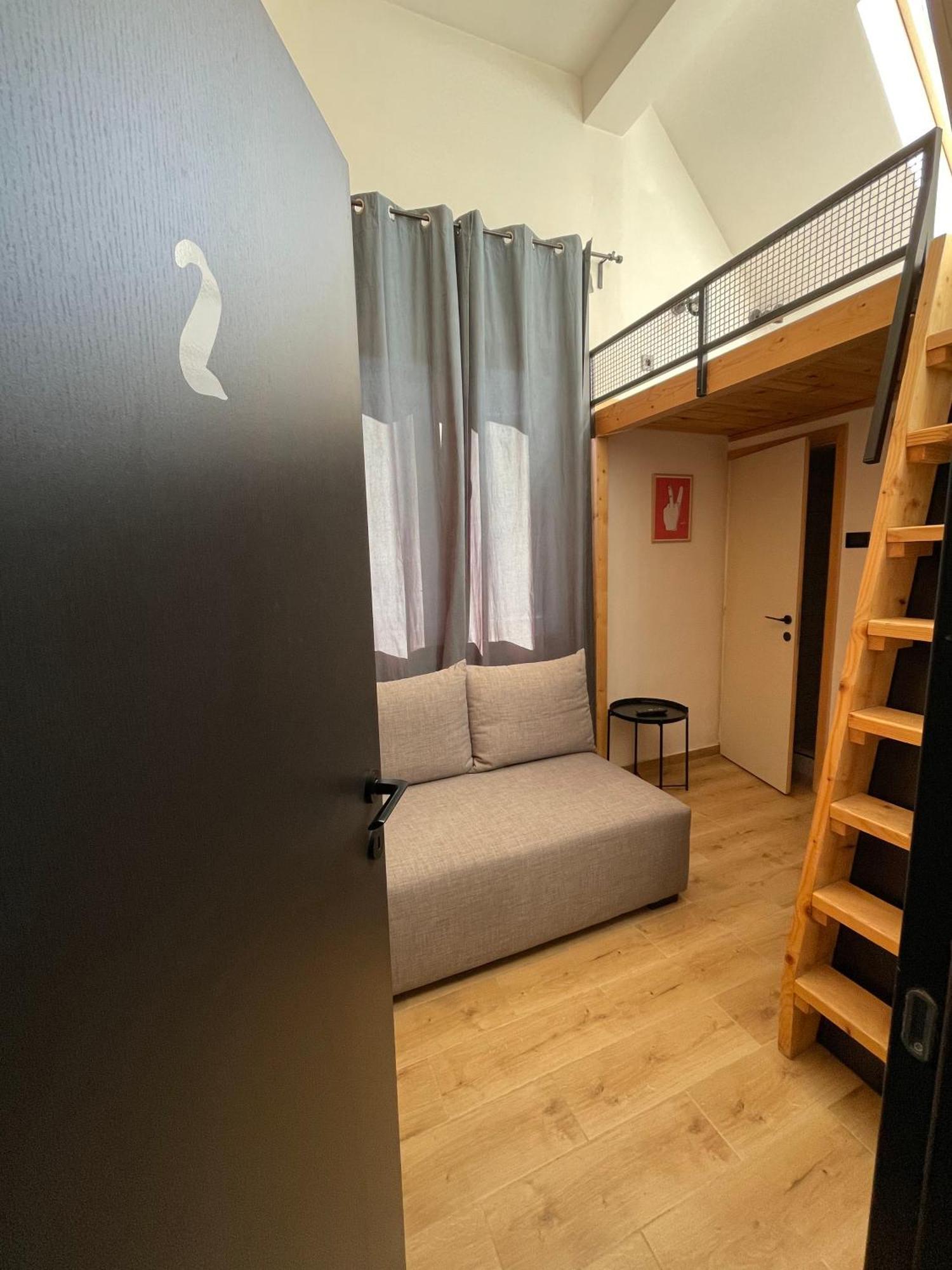 Montana Hotel Lisina Bagian luar foto